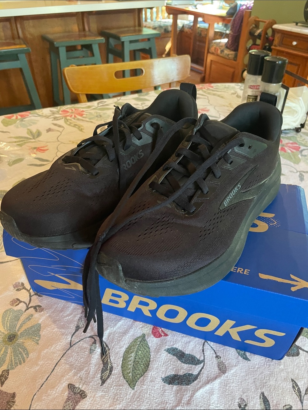Brooks Men’s Black Athletic Running Shoes